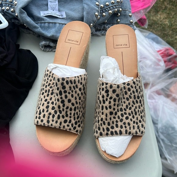 Dolce Vita leopard slides - Picture 1 of 4